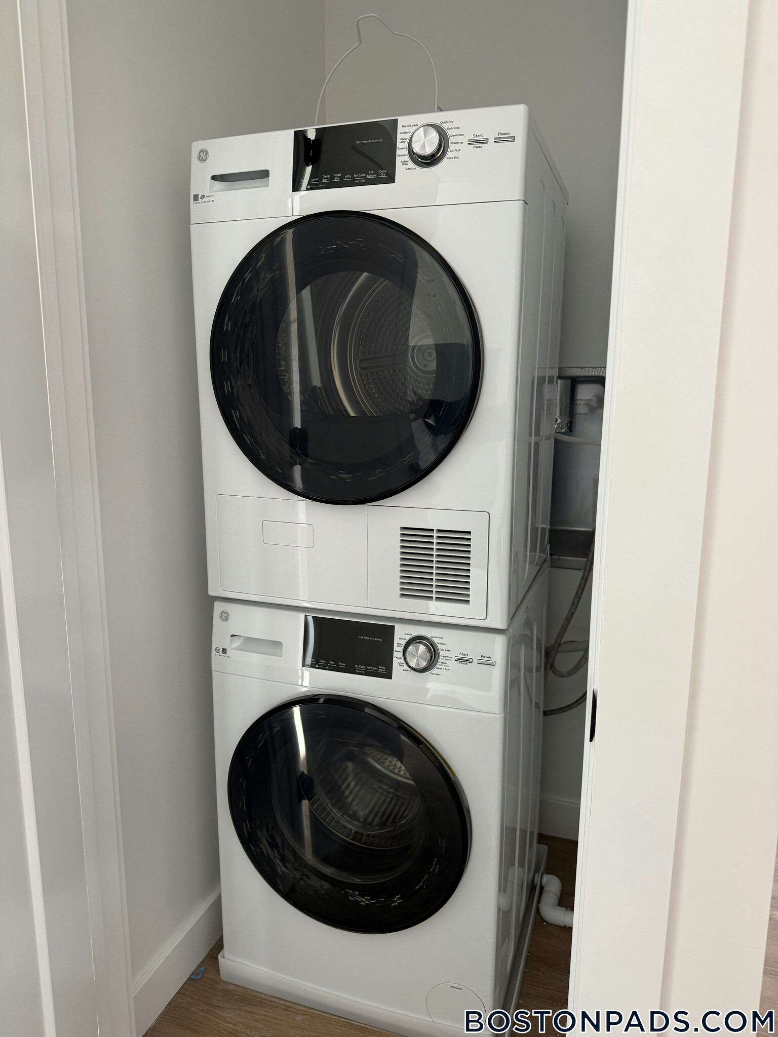 Building Photo - 199 Gardner St