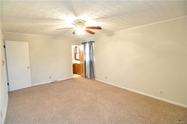 Building Photo - 5758 Carriage Hills Dr