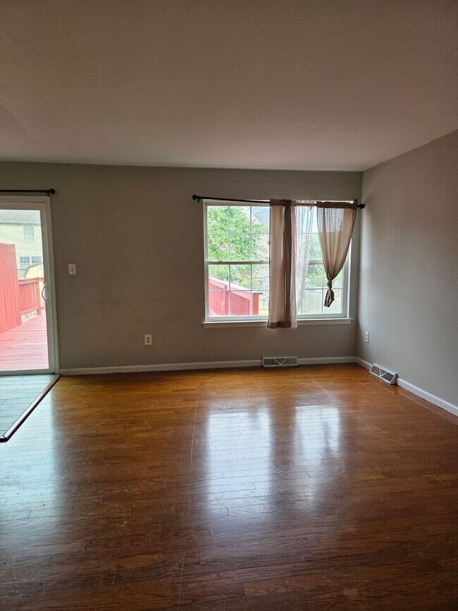 Building Photo - Townhouse in Newark/Bear Area