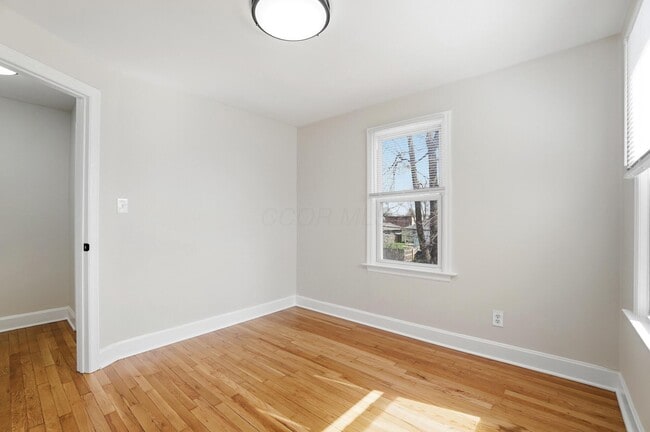 Building Photo - 1654 Ashland Ave