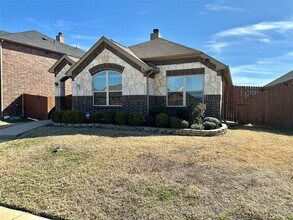 Building Photo - 3003 Rosemount Ln