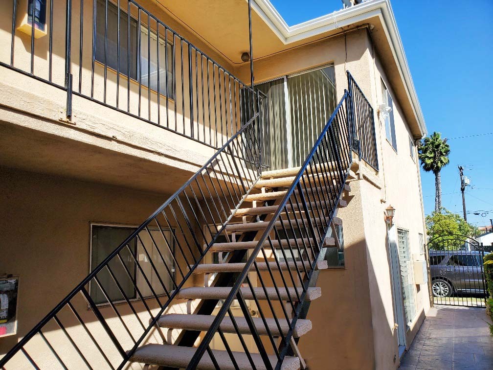 Building Photo - 361 13th St