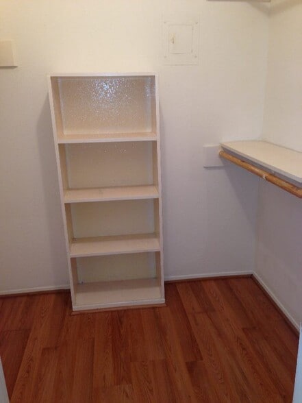 Building Photo - 8201 Richmond Ave