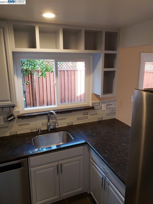 Building Photo - 40292 Santa Teresa Common