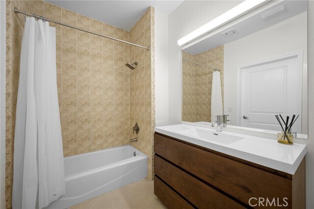 Building Photo - 6938 Laurel Canyon Blvd