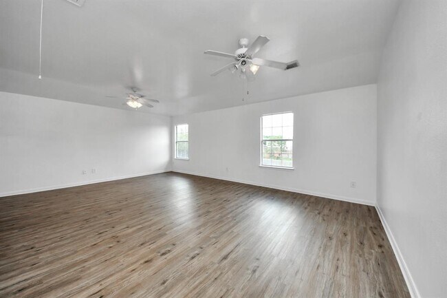 Building Photo - 9638 Brenthaven Springs Ln