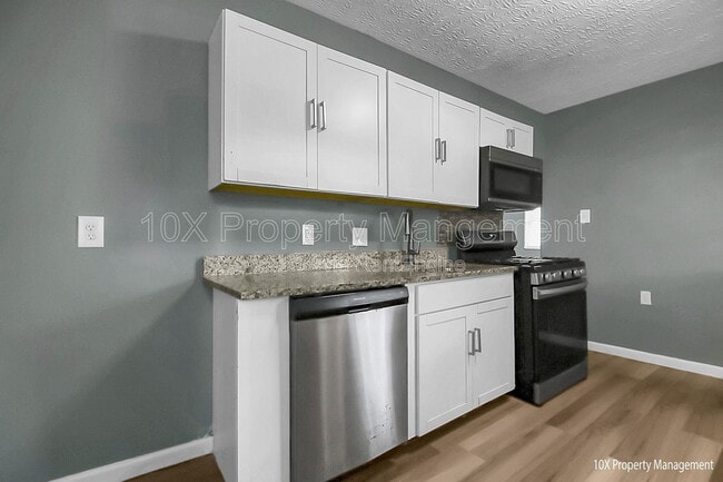 Building Photo - 2918 Azelda St