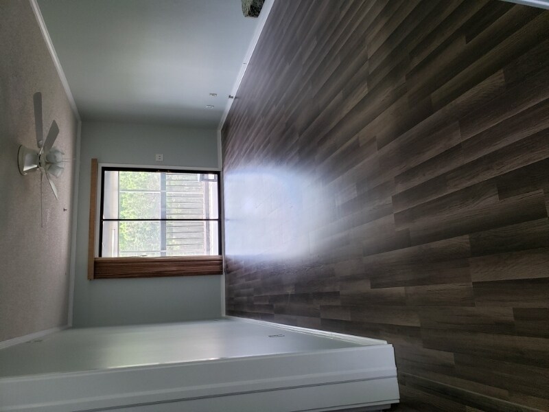 Building Photo - 4015 Fairway Dr