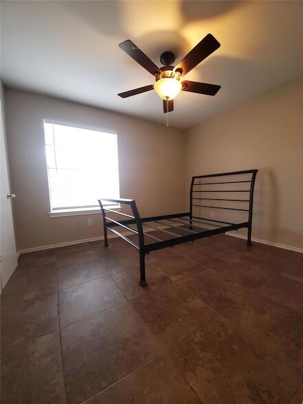 Building Photo - 2116 E Gann Hill Dr