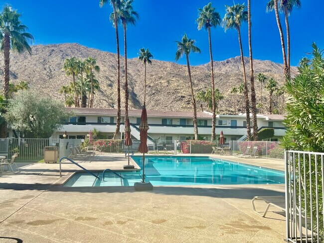 Building Photo - 1900 S Palm Canyon Dr