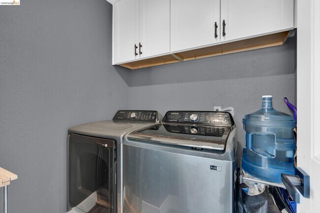 Building Photo - 59 Old Stagecoach Rd