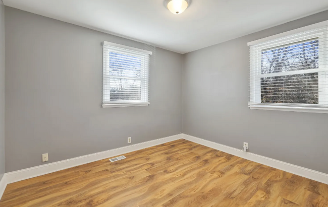 Building Photo - 257 Haynes Park Dr