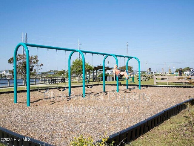 Building Photo - 103 S Grassland Rd