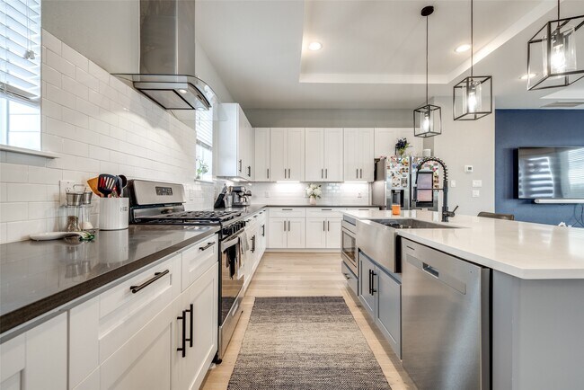 Building Photo - 4804 Gano St