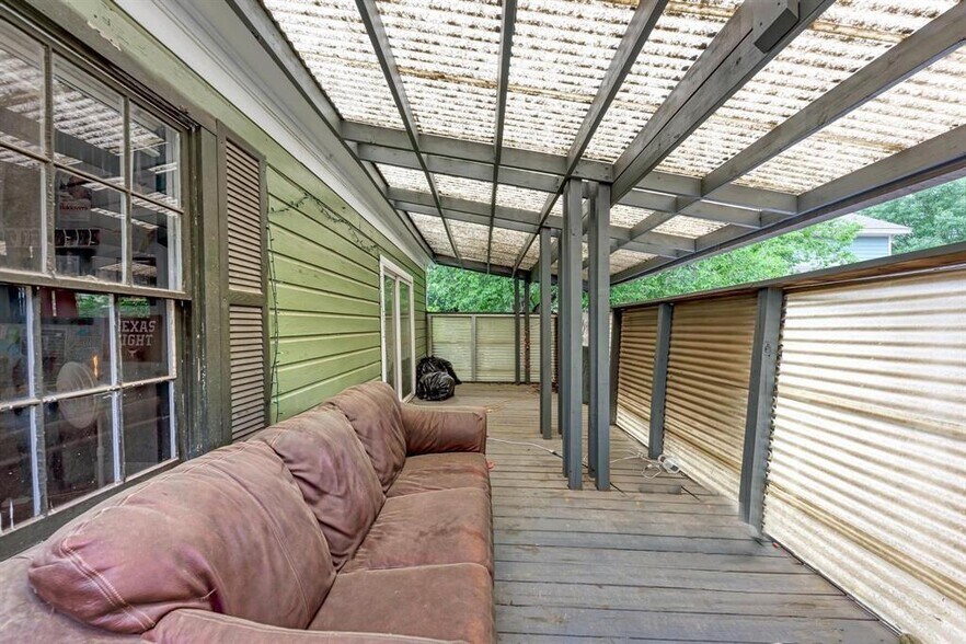 Building Photo - 2834 Salado St