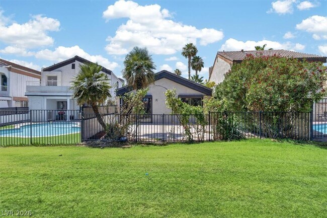 Building Photo - 3137 Bel Air Dr