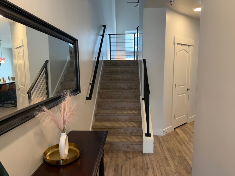 Building Photo - 4204 W 2010 N