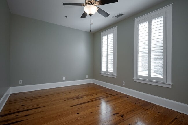 Building Photo - 83 Charter Oak Dr