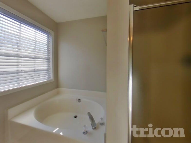 Building Photo - 125 Shenandoah Dr