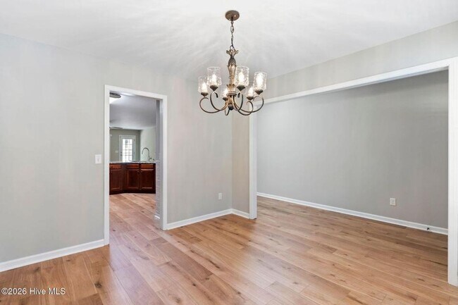 Building Photo - 3912 Willowick Park Dr