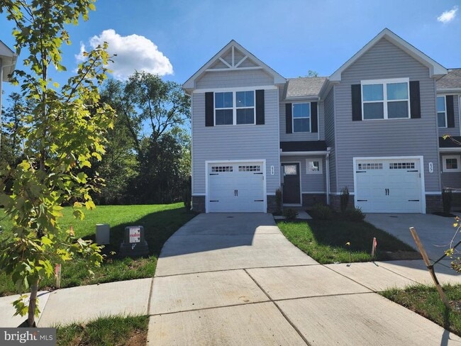 Primary Photo - 619 Laurelwood Cir