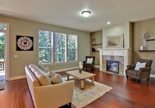 Building Photo - Prime Location - Bonny Slope/Cedar Mill  Gorgeous 4 Bedroom, Backs To Greenspace, Central Air-Con...
