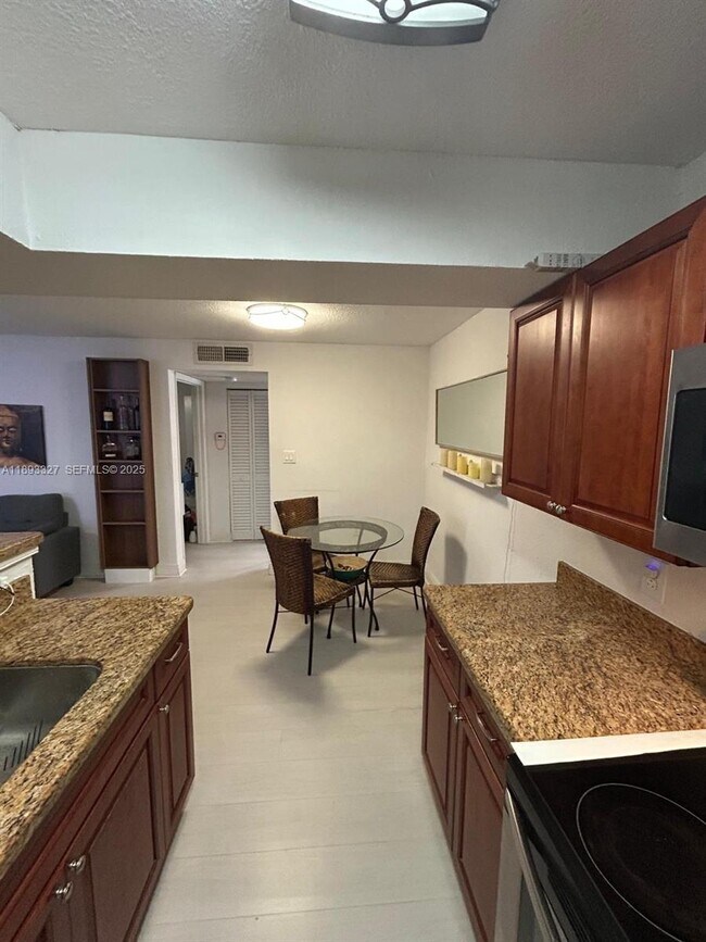 Building Photo - 15551 SW 104th Terrace