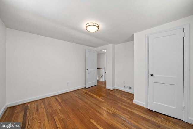 Building Photo - 1701 Sycamore St