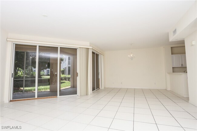 Building Photo - 700 L'Ambiance Cir