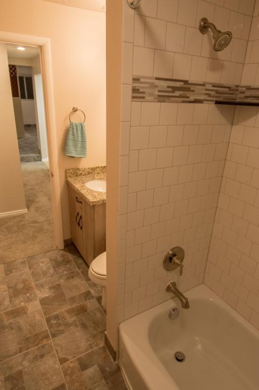 Building Photo - 5886 S Utahna Dr