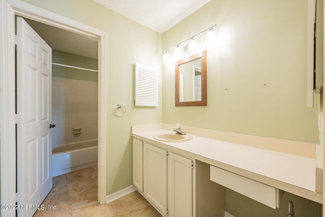 Building Photo - 111 Cranes Lake Dr