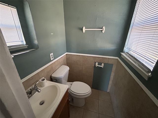 Building Photo - 4749 Forest Wood Dr