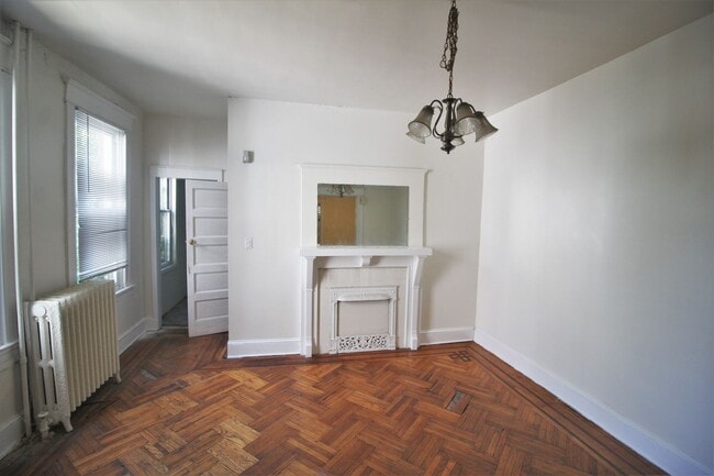 Building Photo - 2026/2027 JHU Off-campus housing for 2019 5bd/2ba w/ W/D! Available 6/9/26!