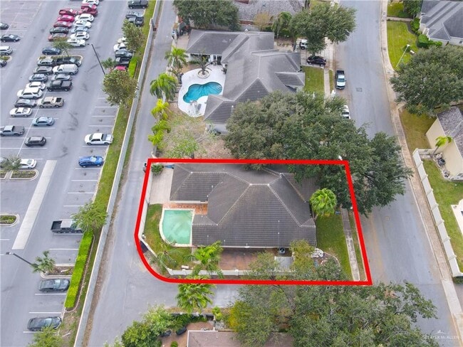 Building Photo - 32 S Cynthia St