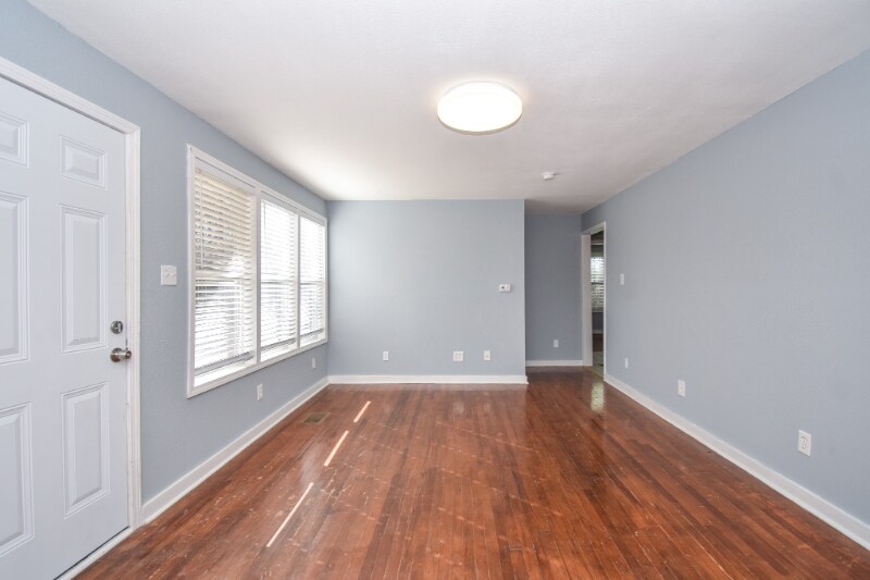 Building Photo - 1840 Worthy Rd