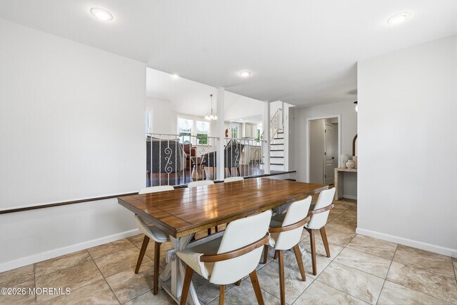 Building Photo - 4 Cheryl Dr