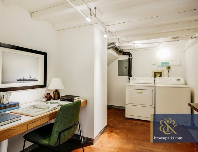 Building Photo - 601 4th St