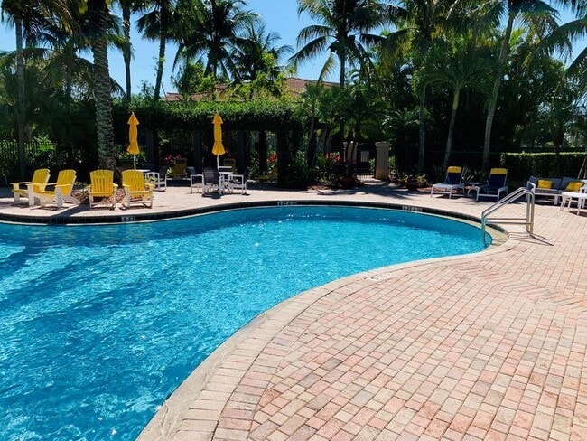 Building Photo - 15105 Michelangelo Blvd