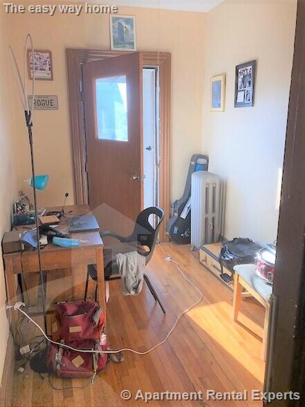 Building Photo - 19 Strathmore Rd