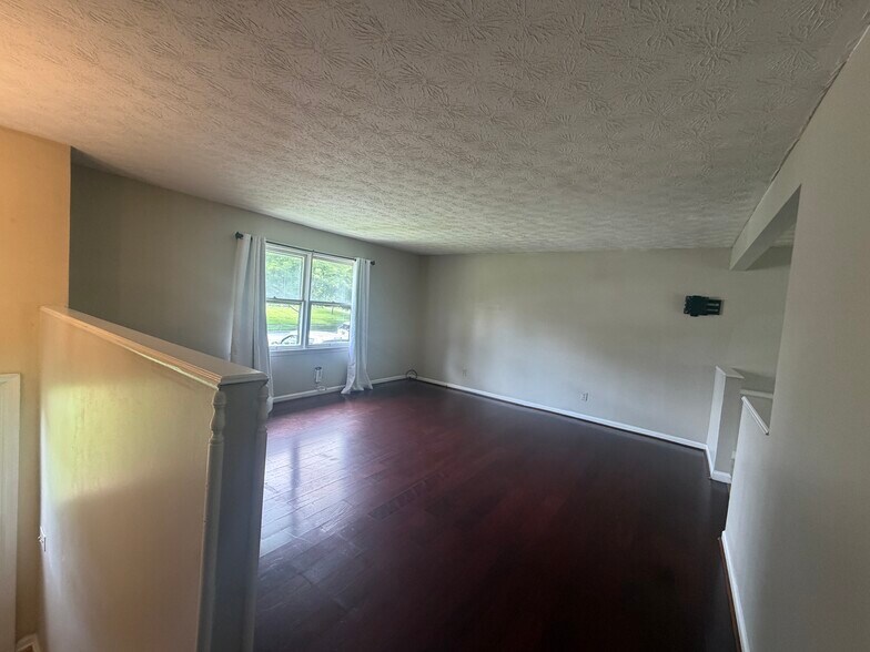 Building Photo - 3056 Dale Hollow Dr