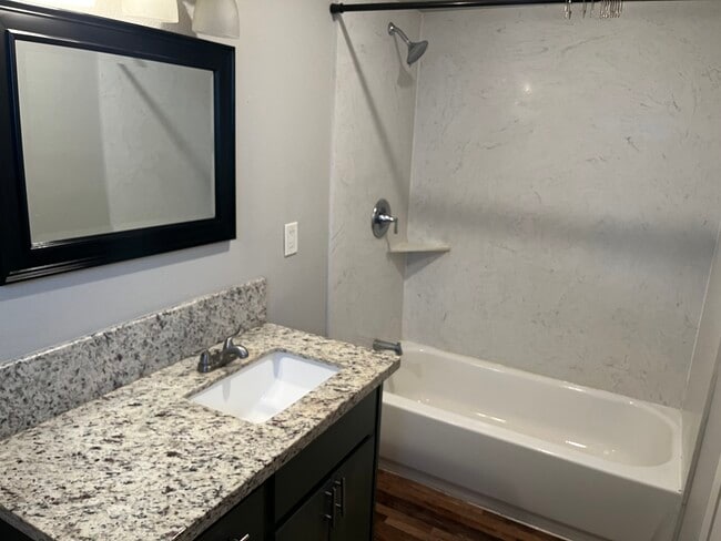 Building Photo - 6871 Beth Cir