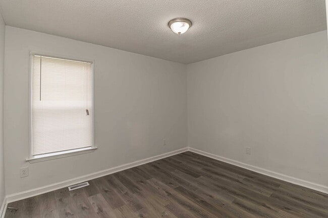 Building Photo - *Cute 3 BR 2 BA Home in Goldsboro* Minutes from SJAFB