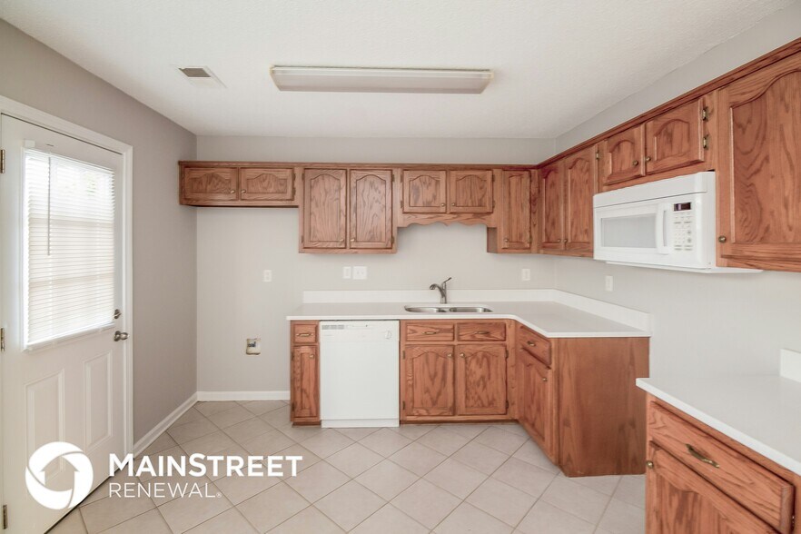 Building Photo - 10696 Pecan View Dr