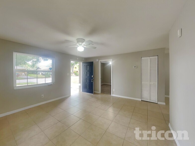 Building Photo - 8636 Oriole Ln