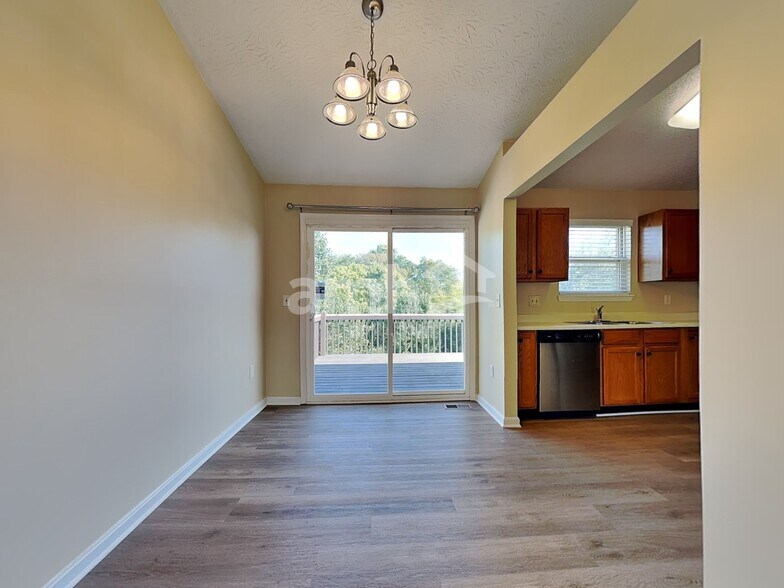 Building Photo - 2776 Shamu Dr