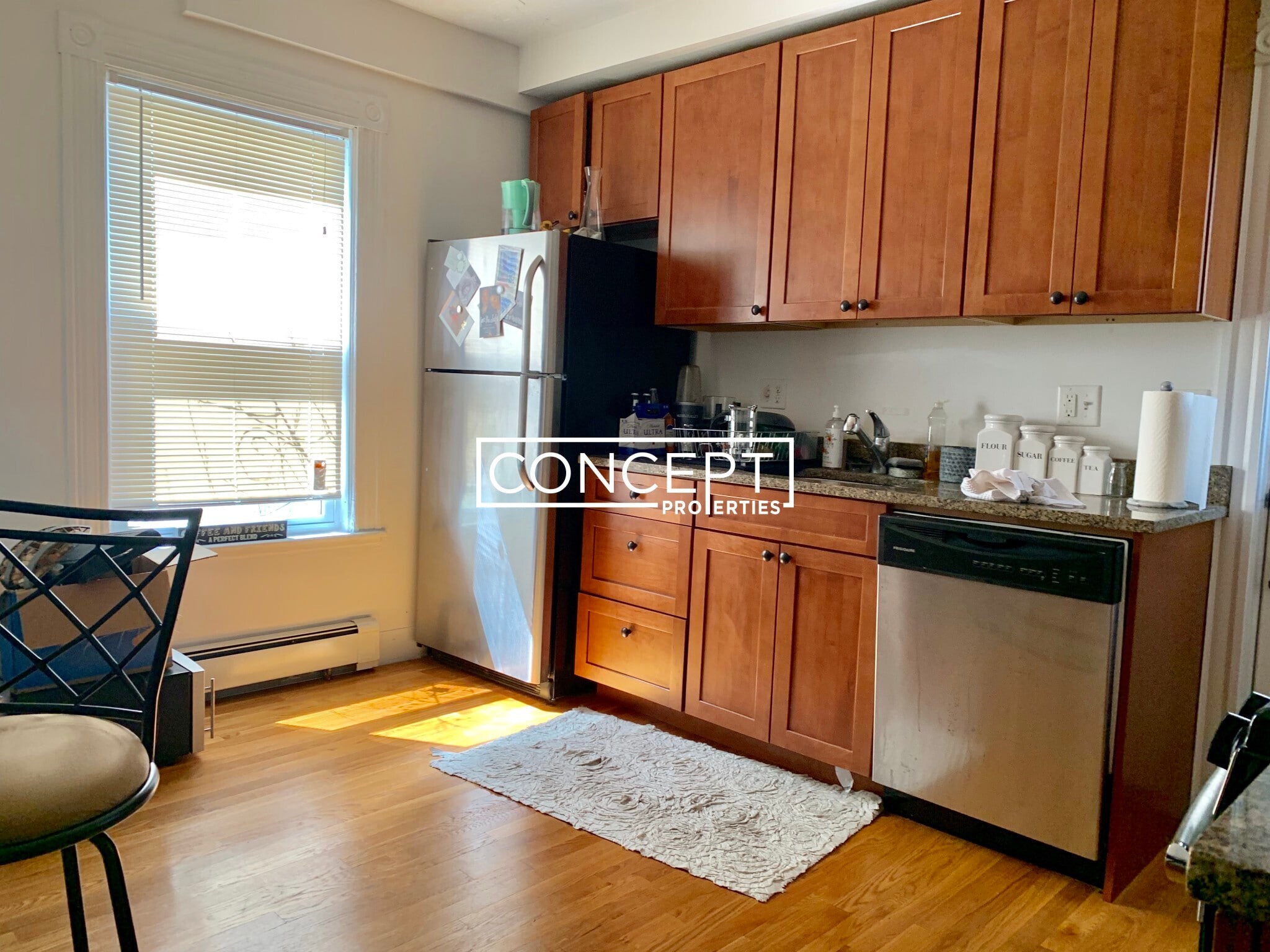 Building Photo - 64 Murdock St