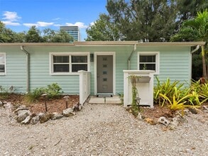 Building Photo - 3102 W San Juan St