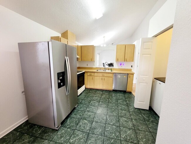 Building Photo - 1418 Glenda Dr