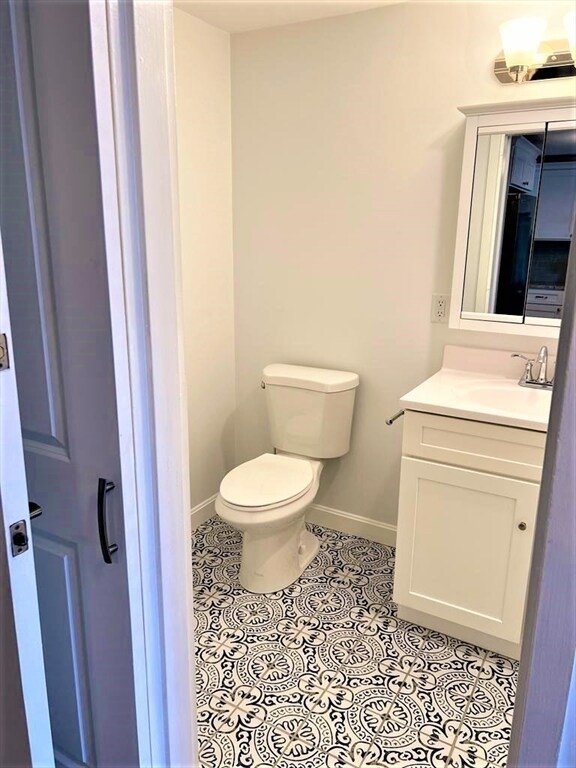 Building Photo - 1321 Worcester Rd