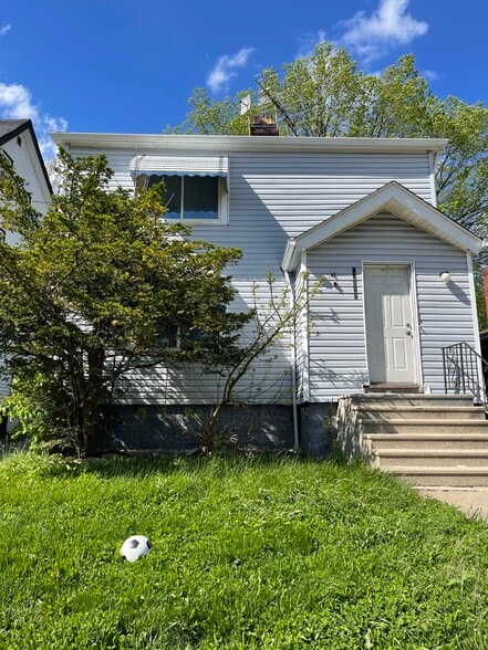 Building Photo - 12417 Watterson Ave